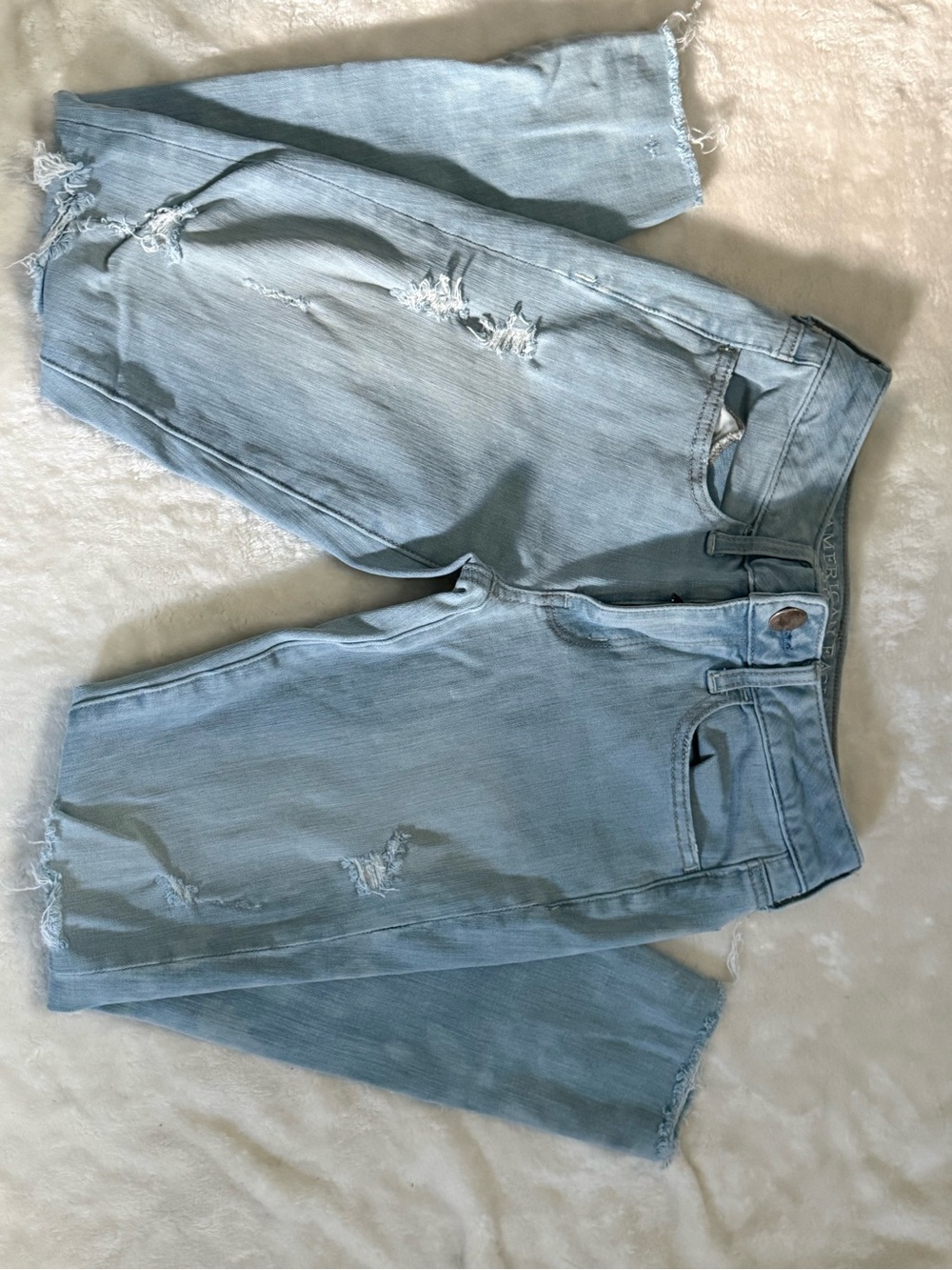 American Eagle Outfitters Light Wash Distressed Jeggings